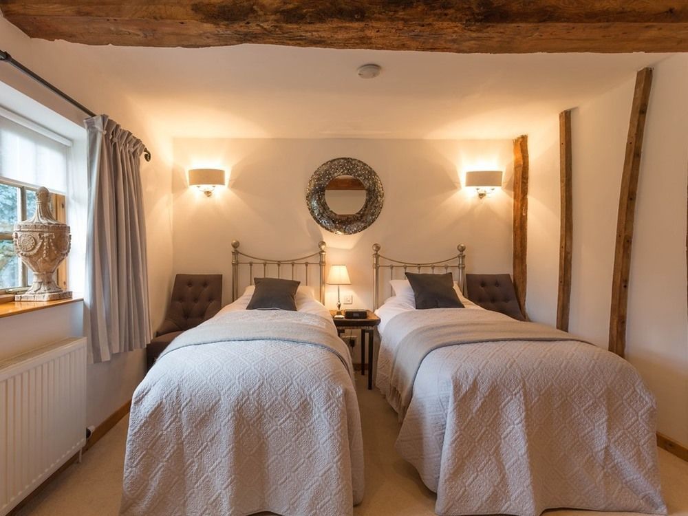 Blounts Court Farm Bed & Breakfast Devizes Eksteriør bilde