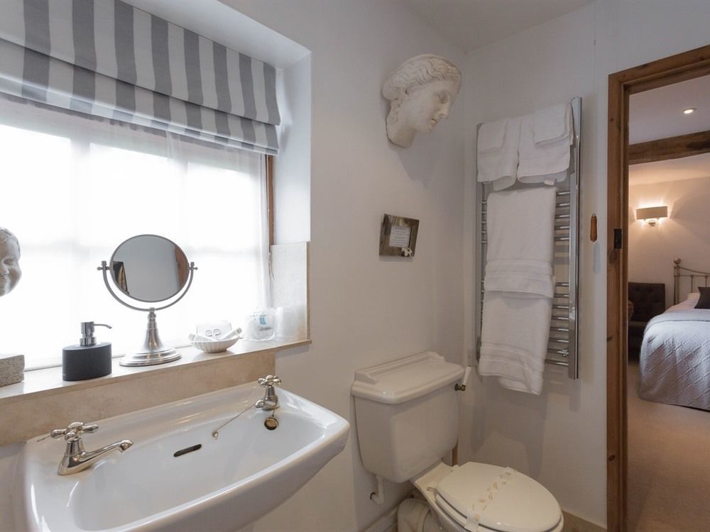 Blounts Court Farm Bed & Breakfast Devizes Eksteriør bilde
