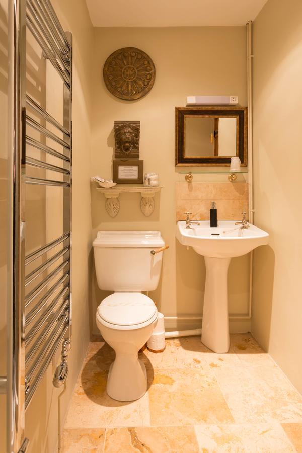 Blounts Court Farm Bed & Breakfast Devizes Eksteriør bilde